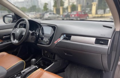 Mitsubishi Outlander 2019 - Xe đăng kí tên tư nhân 1 chủ