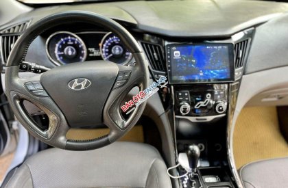 Hyundai Sonata 2012 - Xe màu bạc