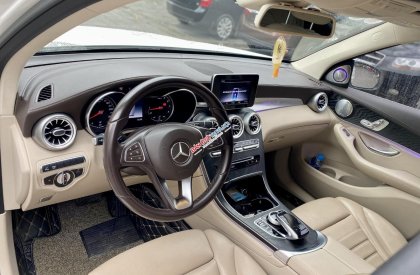 Mercedes-Benz GLC 300 2018 - Bán xe gia đình giá 1 tỷ 399tr