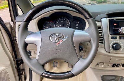 Toyota Innova 2014 - Xe đăng ký 2014, xe gia đình, giá chỉ 375tr