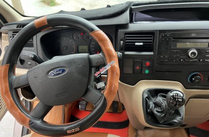 Ford Transit 2014 - Xe màu bạc