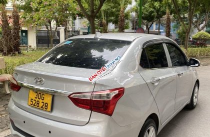 Hyundai Premio 2017 - Màu bạc