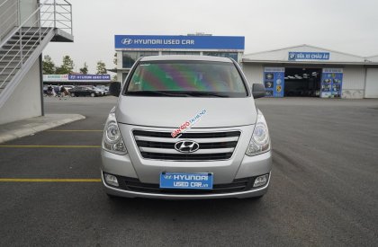Hyundai Grand Starex 2017 - 09 chỗ máy xăng số tự động nhập khẩu