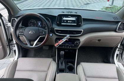 Hyundai Tucson 2021 - Màu trắng, giá 765tr