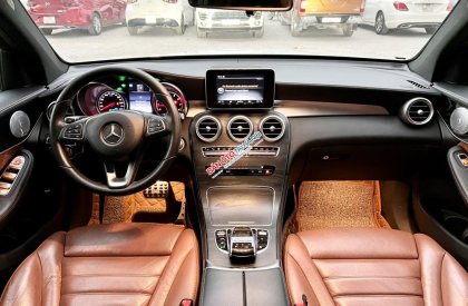 Mercedes-Benz GLC 300 2017 - Xe nhập, giá chỉ 1 tỷ 330tr