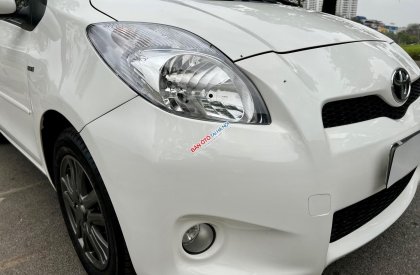 Toyota Yaris 2013 - Đăng ký lần đầu 2013, mới 95%, giá tốt 379tr