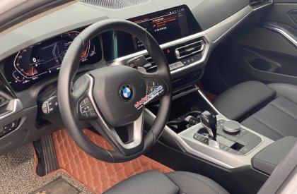 BMW 320i 2021 - Xe nét như mới, không 1 gợn lỗi