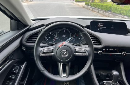 Mazda 3 2022 - Màu trắng, giá 668tr