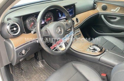 Mercedes-Benz E200 2018 - Trắng nội thất đen