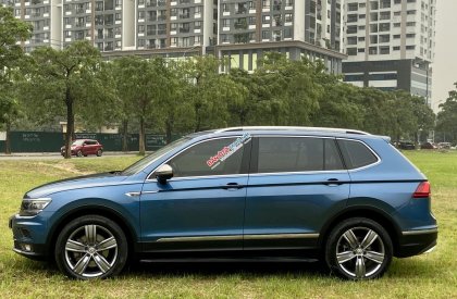 Volkswagen Tiguan 2018 - Xe màu xanh ngọc biếc - Liếc qua là u mê giá cực phê chỉ 1 tỷ 290tr