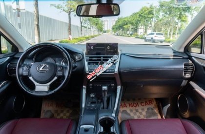 Lexus NX 300 2017 - Màu trắng, xe nhập số tự động