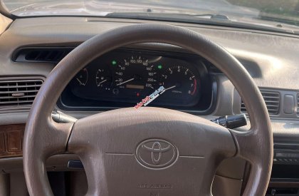 Toyota Camry 2001 - Xe màu bạc, giá 165tr