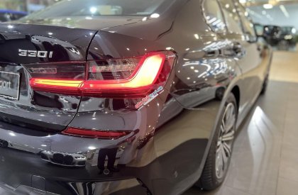 BMW 320i 2023 - Giá tốt nhất toàn quốc, ưu đãi lên đến 40tr + bộ phụ kiện chính hãng. Trả góp lãi chỉ 9.9%