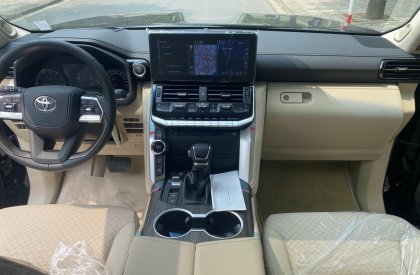 Toyota Land Cruiser LC300 2024 - Bán xe Toyota Landcruiser LC300 nhập mới 100% sản xuất năm 2024