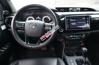 Toyota Hilux 2019 - Màu xám, xe nhập