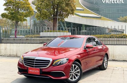 Mercedes-Benz E200 2019 - Màu đỏ, biển HN