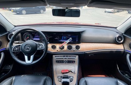 Mercedes-Benz E200 2019 - Màu đỏ, biển HN