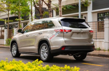 Toyota Highlander 2016 - Kiểu dáng sang trọng, tinh tế thời trang, mời cả nhà tham khảo xe