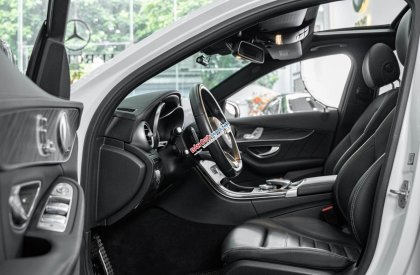 Mercedes-Benz C300 2015 - Xe màu trắng