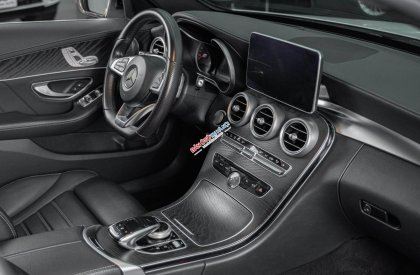 Mercedes-Benz C300 2015 - Xe màu trắng