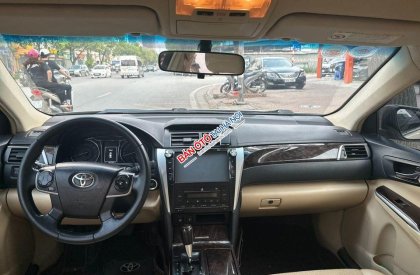 Toyota Camry 2015 - Xe màu bạc