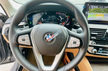 BMW 520i 2021 - Độ lên M Sport hơn 200 triệu