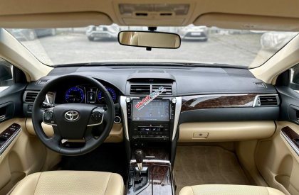 Toyota Camry 2016 - Màu vàng cát, nội thất kem