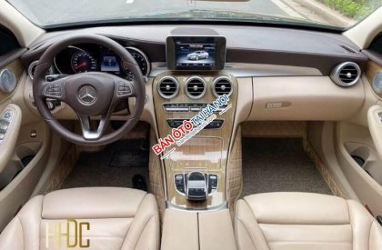 Mercedes-Benz C 250 2017 - Màu đen, số tự động