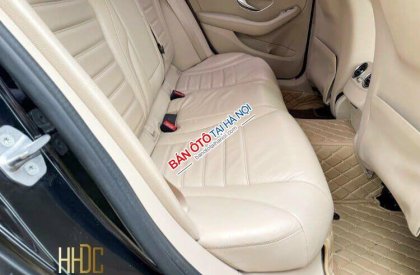 Mercedes-Benz C 250 2017 - Màu đen, số tự động