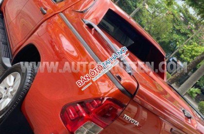 Toyota Hilux 2020 - Nhập khẩu nguyên chiếc, màu cam