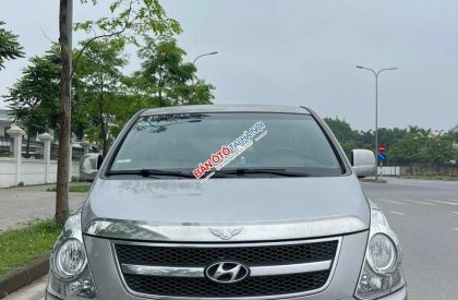 Hyundai Starex 2013 - Bản MT, máy xăng