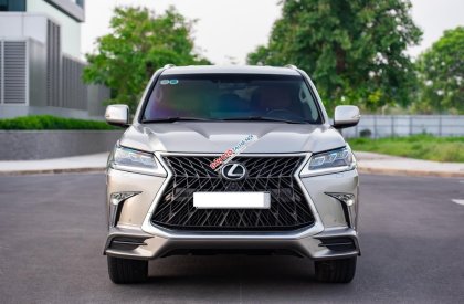 Lexus LX 570 2017 - Màu bạc, 7 chỗ, xe đẹp xuất sắc