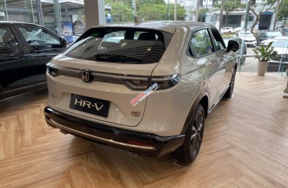 Honda HR-V 2023 - Tặng ngay gói phụ kiện trị giá 80 triệu - Bảo hiểm thân vỏ - Sẵn xe giao ngay