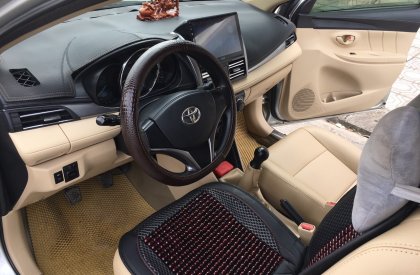 Toyota Vios 2014 - Gia đình mình cần bán gấp Toyota vios 2014 bản E số sàn 1.5 màu bạc xịn  gia đình sử dụng fun đồ chơi