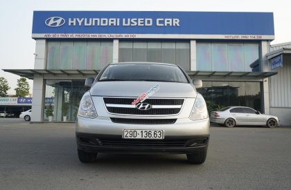 Hyundai Grand Starex 2015 - 06 chỗ máy dầu