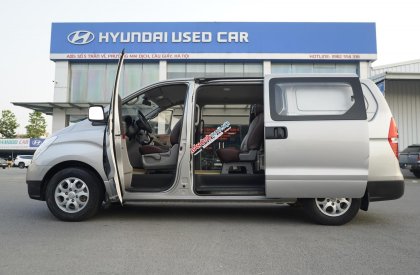 Hyundai Grand Starex 2015 - 06 chỗ máy dầu