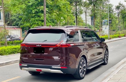 Kia Carnival 2022 - Màu đỏ Bordeaux siêu sang