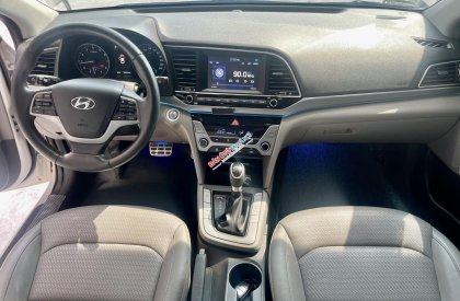 Hyundai Elantra 2017 - Xe đẹp, full lịch sử xe, hỗ trợ trả góp 70% giá trị xe