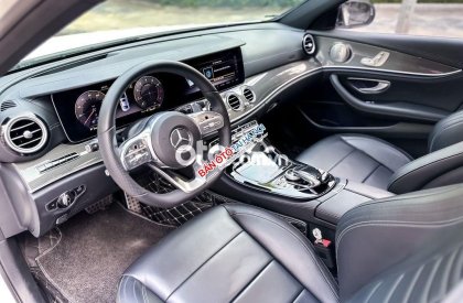 Mercedes-Benz E300 Mercedes E300 AMG sản xuất 2017 Trắng/kem cực chất 2017 - Mercedes E300 AMG sản xuất 2017 Trắng/kem cực chất