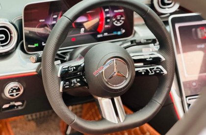 Mercedes-Benz C300 2022 - Rẻ hơn hãng mấy trăm