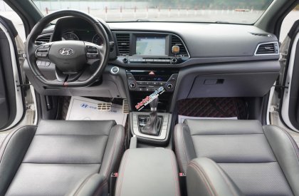 Hyundai Elantra 2019 - Biển thành phố chủ xe đi rất ít