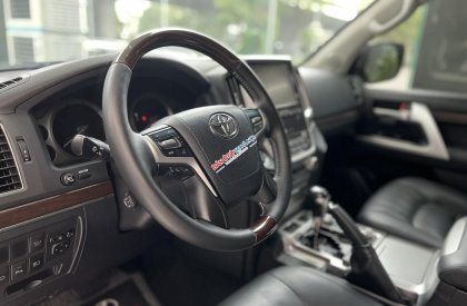 Toyota Land Cruiser 2015 - 5.7 bản nhập Mỹ, model 2016