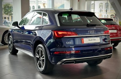 Audi Q5 Q5 S-line 2023 - Bán xe Audi Q5 2023 màu Xanh Navarre Blue cực đẹp, xe nhập khẩu mới 100%, Tặng 2 năm bảo hiểm thân vỏ