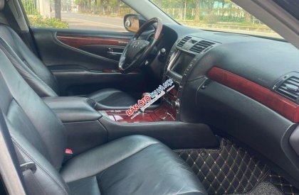 Lexus LS 460 2008 - Cần bán lại xe Lexus LS 460 sản xuất 2008 mới 95% giá tốt 780triệu chính chủ xe tôi công chức chạy ít