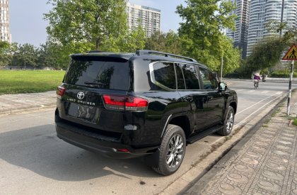 Toyota Land Cruiser LC300 2022 - Bán xe Landcruiser LC300 Đen nt Đen sản xuất năm 2022 đăng ký 2023 đi hơn 1000Km 