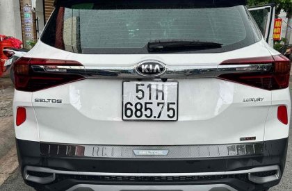 Kia Seltos 2020 - Xe GĐ đi cần bán Kia seltos Turbo 1.4Luxury, màu trắng