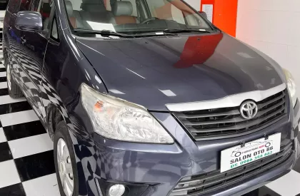 Toyota Innova 2014 - Cần bán chiếc xe Innova 2014 giá : 239tr .