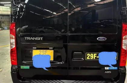 Ford Transit 2021 - Chính chủ cần bán xe Ford Transit bản trung tháng 11/2021 màu đen sx 2021.
