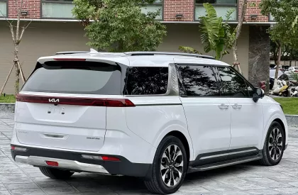 Kia Carnival 2022 - Kia Carnival Signature model 2023 siêu lướt .