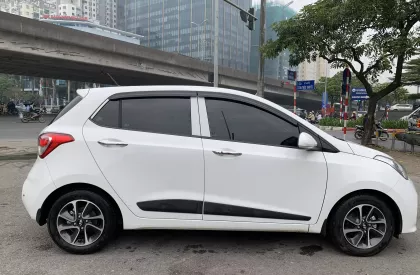 Hyundai i10 1.2AT 2020 - Bán xe Hyundai i10 1.2AT 2020 mầu trắng